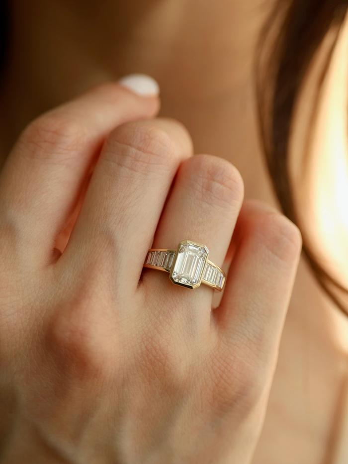 Nangi fine jewelry - white ring in gold