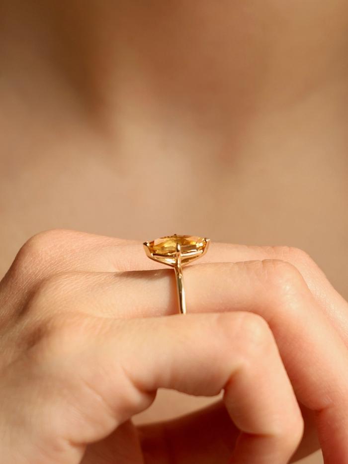 Nangi fine jewelry - yellow ring in gold