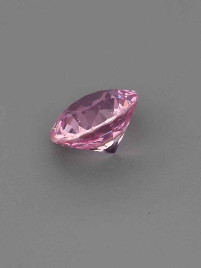 Nangi fine jewelry - pink gemstone in gold
