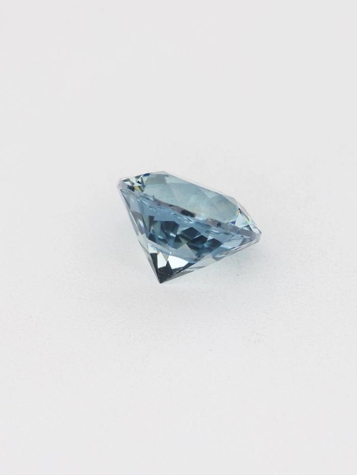 Nangi fine jewelry - blue sapphire gemstone in gold