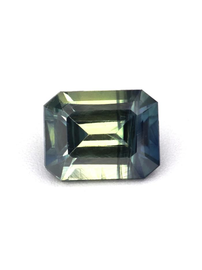 Nangi fine jewelry - green gemstone in gold