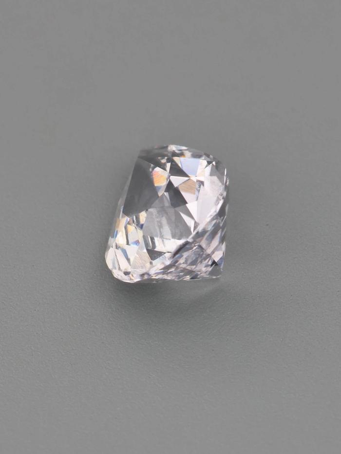 Nangi fine jewelry - pink gemstone in gold