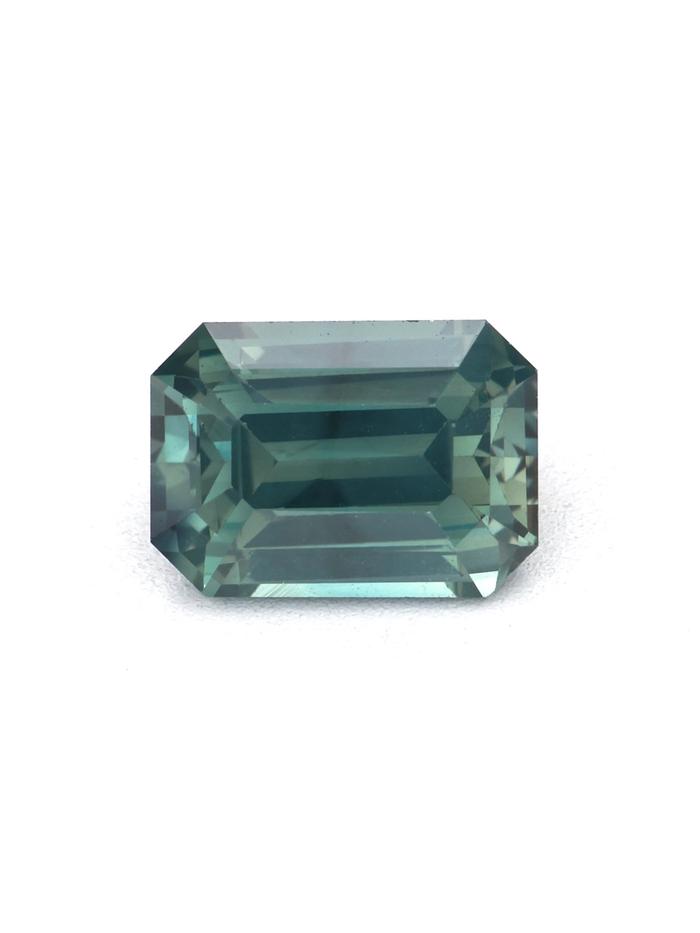 Nangi fine jewelry - green sapphire gemstone in gold