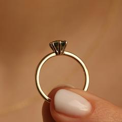 Nangi fine jewelry - green sapphire ring in yellow gold