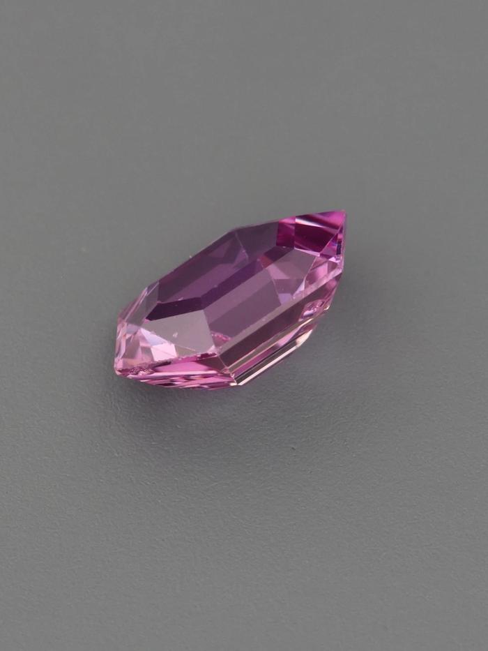 Nangi fine jewelry - pink sapphire gemstone in gold