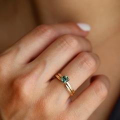 Nangi fine jewelry - teal / Peacock ring in yellow gold