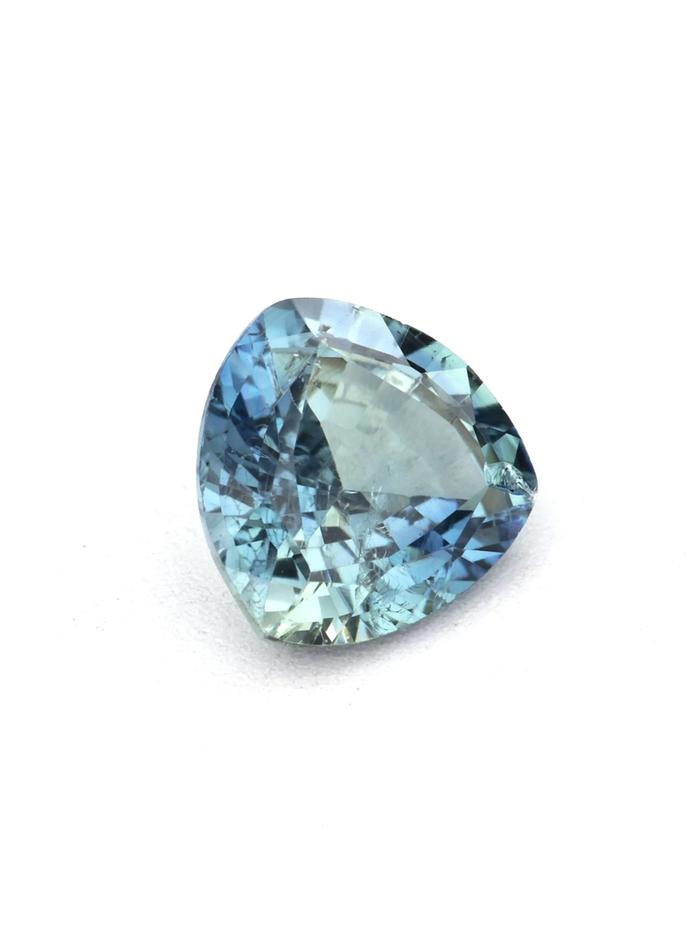 Nangi fine jewelry - blue gemstone in gold