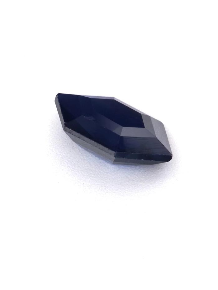 Nangi fine jewelry - blue gemstone in gold