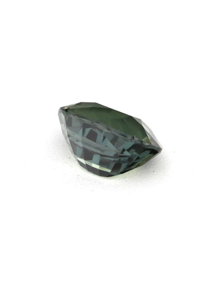 Nangi fine jewelry - green sapphire gemstone in gold