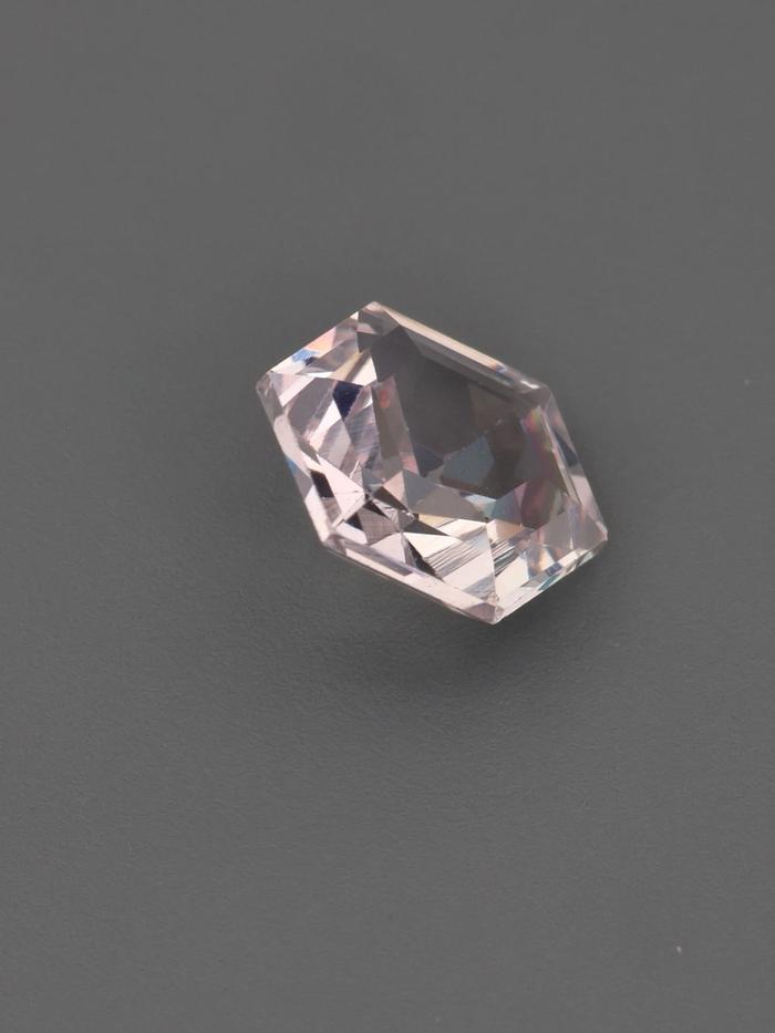 Nangi fine jewelry - champagne gemstone in gold