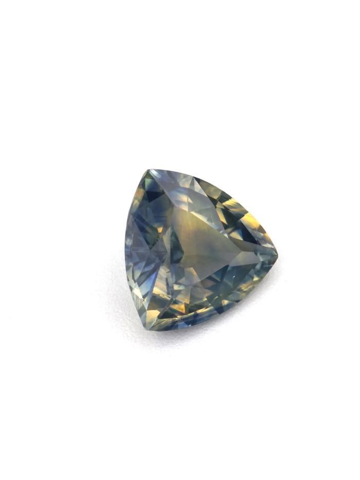 Nangi fine jewelry - blue gemstone in gold