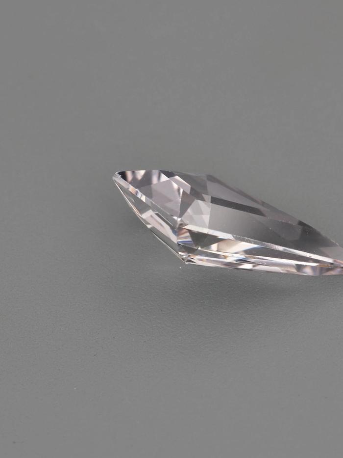Nangi fine jewelry - champagne gemstone in gold