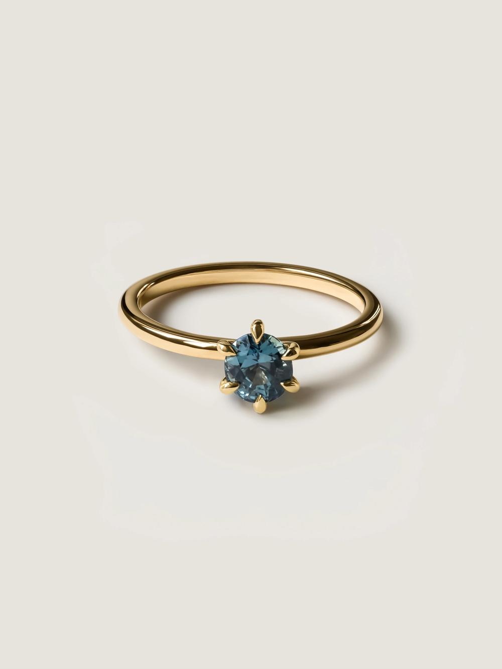 Deep Sea Peacock Round Sapphire Ring