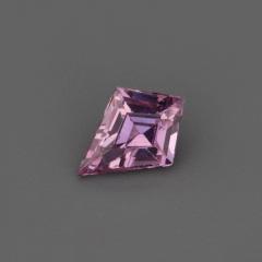 Nangi fine jewelry - pink gemstone in gold