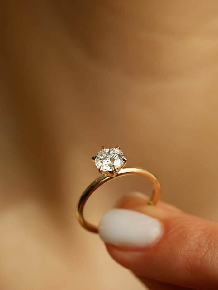 Nangi fine jewelry - white ring in gold