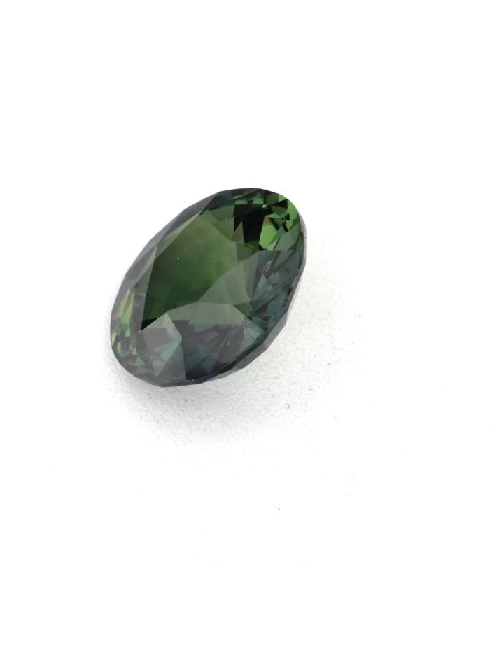 Nangi fine jewelry - green gemstone in gold