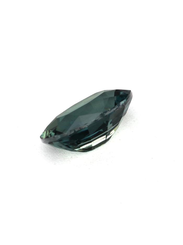 Nangi fine jewelry - green gemstone in gold