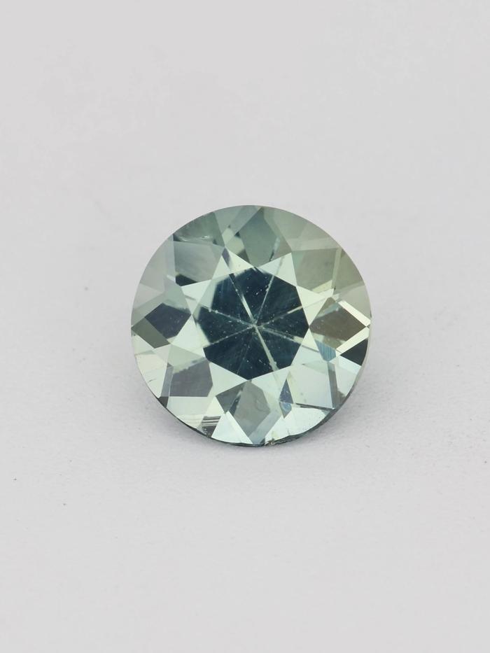 Nangi fine jewelry - green gemstone in gold