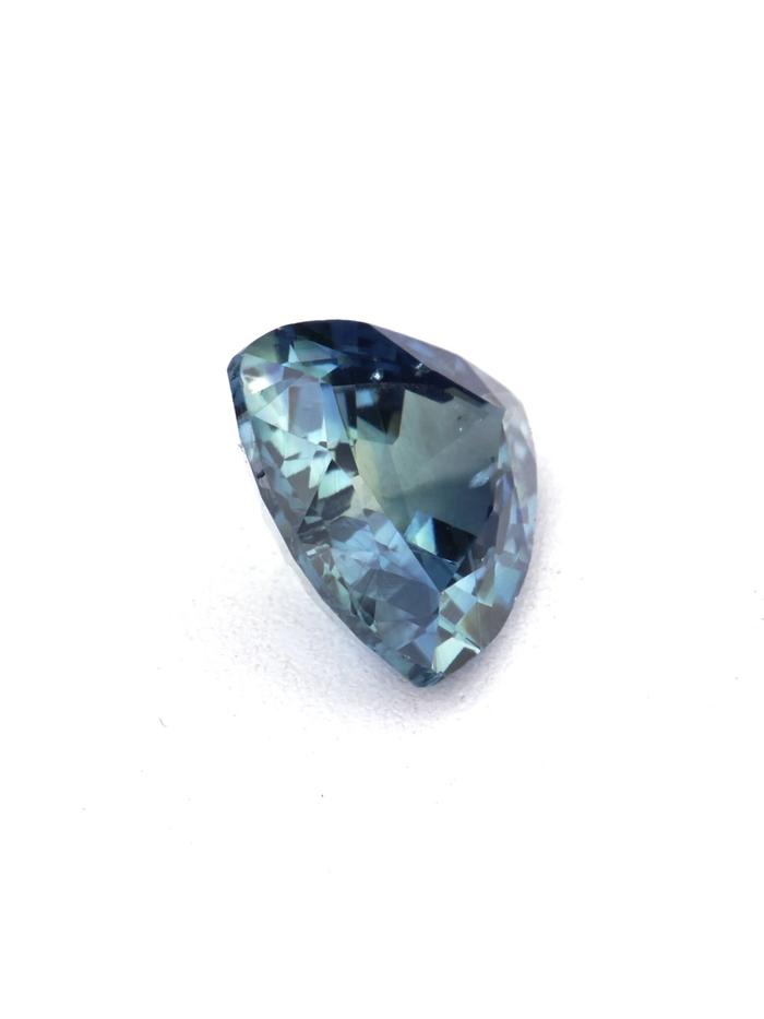Nangi fine jewelry - teal / Peacock gemstone in gold