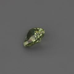 Nangi fine jewelry - green gemstone in gold