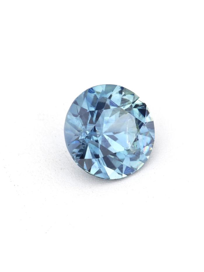 Nangi fine jewelry - blue sapphire gemstone in gold