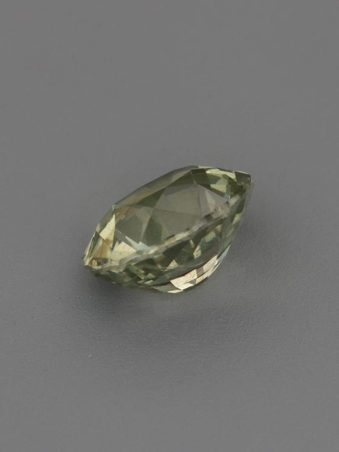 Nangi fine jewelry - yellow gemstone in gold