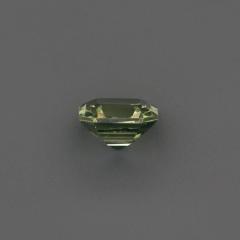 Nangi fine jewelry - green gemstone in gold