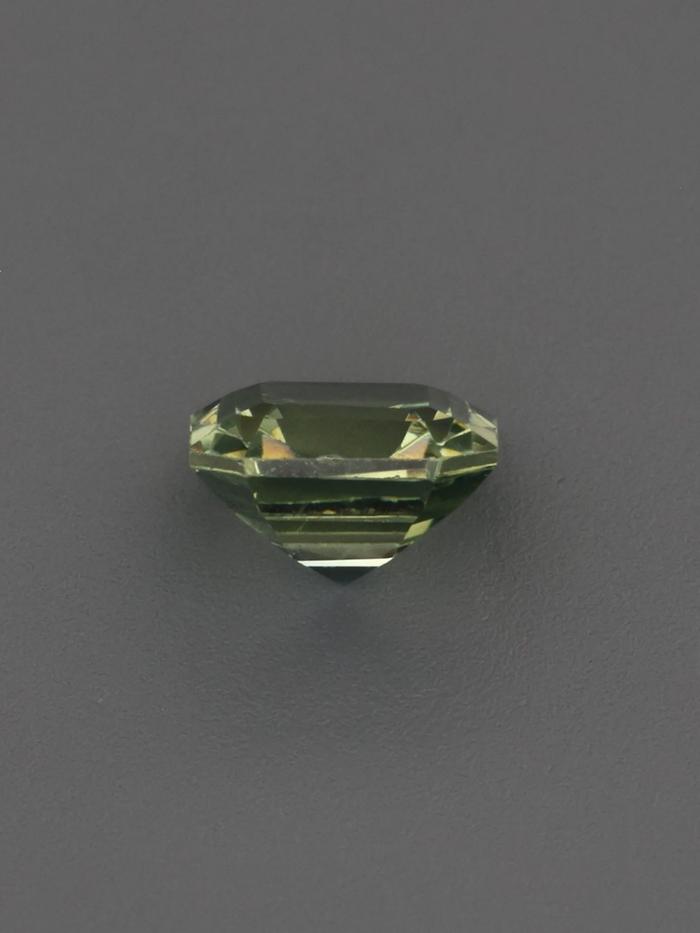 Nangi fine jewelry - green gemstone in gold