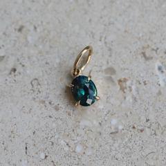 Nangi fine jewelry - teal sapphire necklace in yellow gold