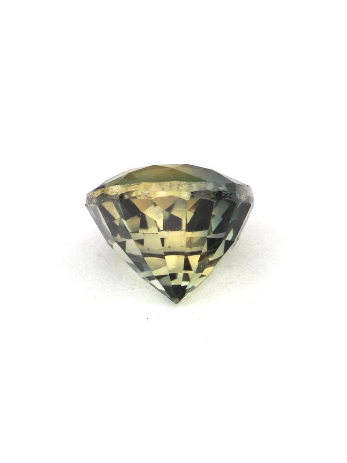 Nangi fine jewelry - green gemstone in gold