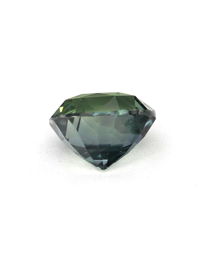 Nangi fine jewelry - green gemstone in gold