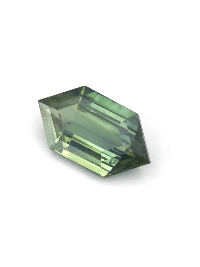 Nangi fine jewelry - green gemstone in gold