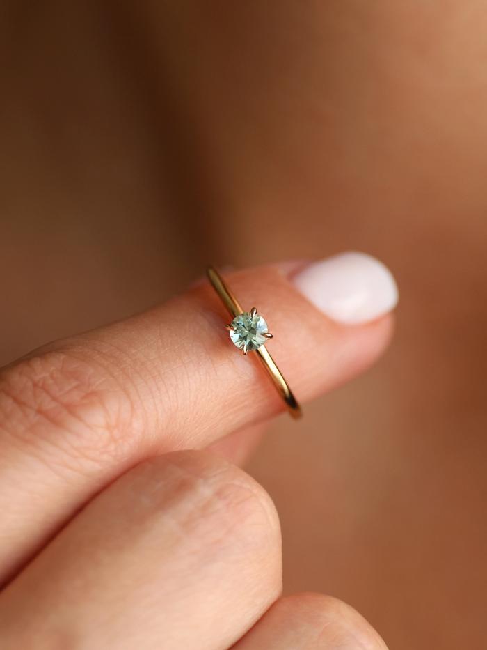 Nangi fine jewelry - green ring in gold