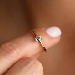 Nangi fine jewelry - green ring in gold