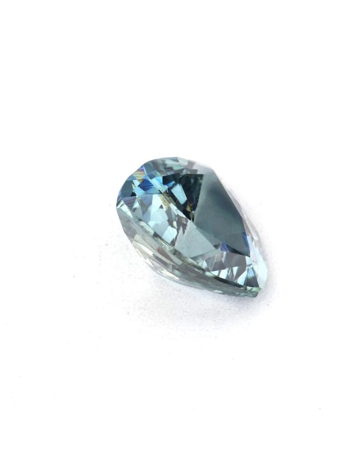 Nangi fine jewelry - teal / Peacock gemstone in gold