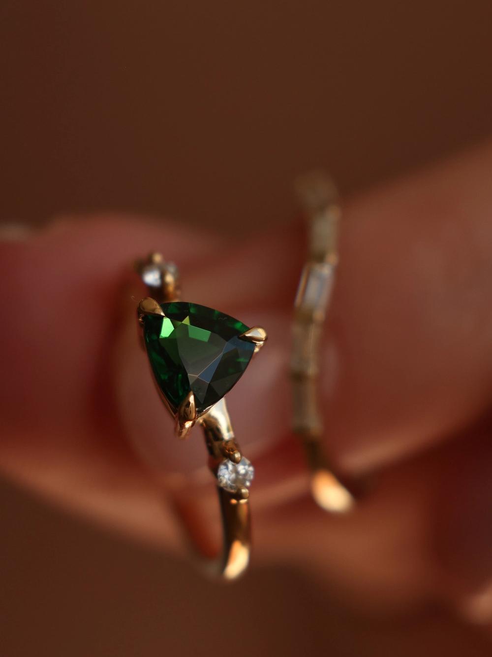 Tsavorite Green & Two Sprinkled Diamonds