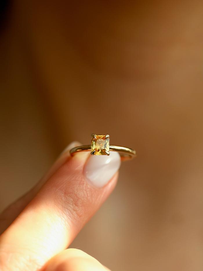 Nangi fine jewelry - yellow ring in gold