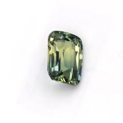 Nangi fine jewelry - green sapphire gemstone in gold