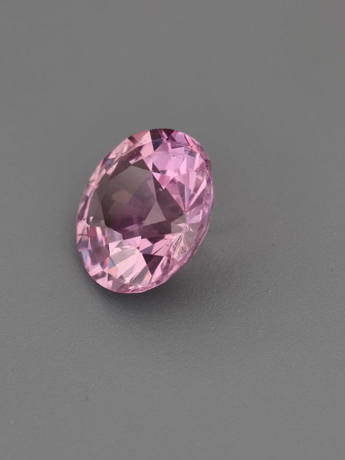 Nangi fine jewelry - pink gemstone in gold