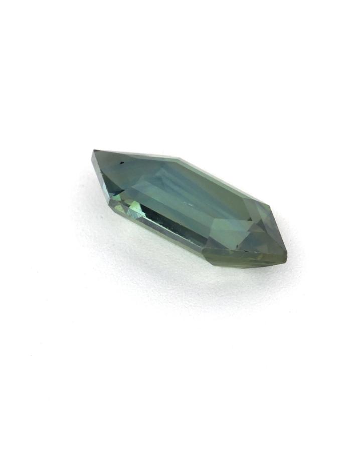 Nangi fine jewelry - green gemstone in gold