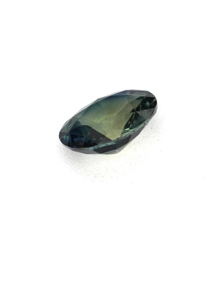 Nangi fine jewelry - green gemstone in gold