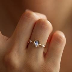 Nangi fine jewelry - champagne ring in yellow gold