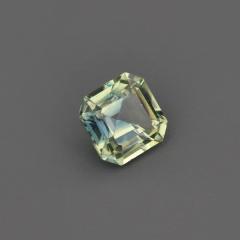 Nangi fine jewelry - green gemstone in gold