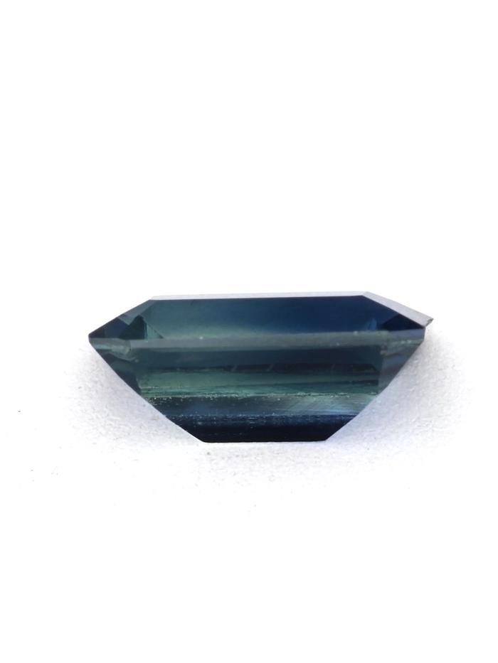 Nangi fine jewelry - blue gemstone in gold