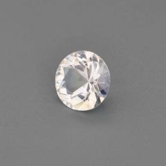 Nangi fine jewelry - white gemstone in gold