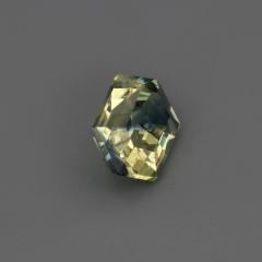 Nangi fine jewelry - green gemstone in gold