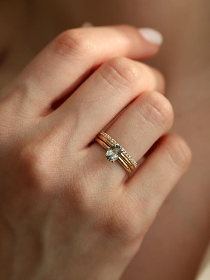 Nangi fine jewelry - grey ring in yellow gold