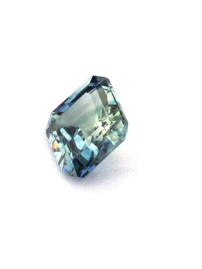 Nangi fine jewelry - teal / Peacock gemstone in gold