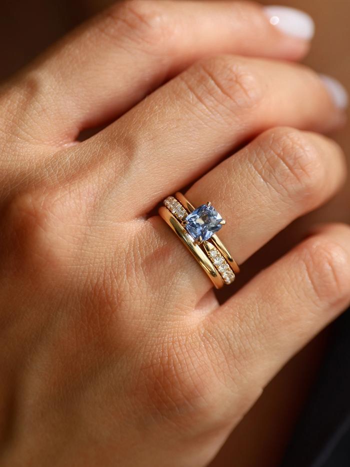 Nangi fine jewelry - blue ring in yellow gold
