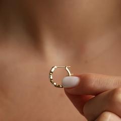 Nangi fine jewelry - white lab-grown diamond earring in gold